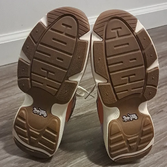 Coach Sneakers Women Size 7 New Never Worn (Nice) - Picture 6 of 16
